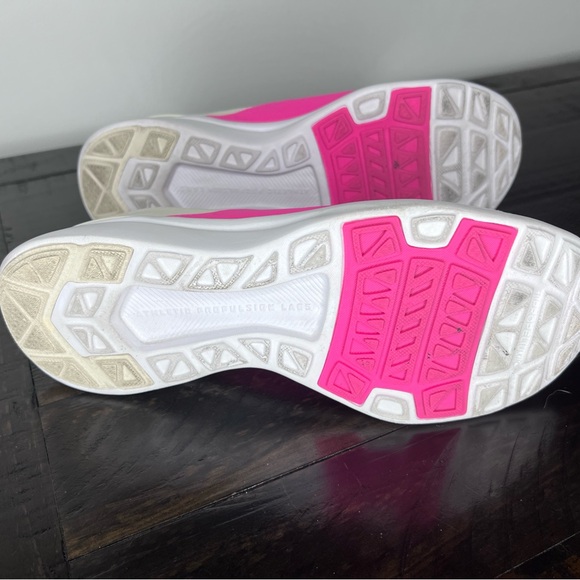 APL TECHLOOM BLISS WOMENS 7.5 SLIP ON SNEAKER EUC - Picture 7 of 13